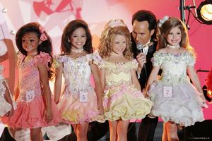 France Bans Children's Beauty Contest to Curb Sexualization